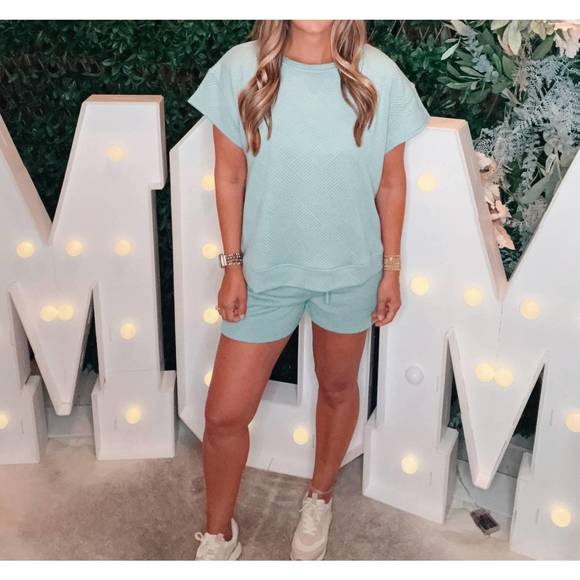 VEVERET Tops - NEW VEVERET french terry top in sage